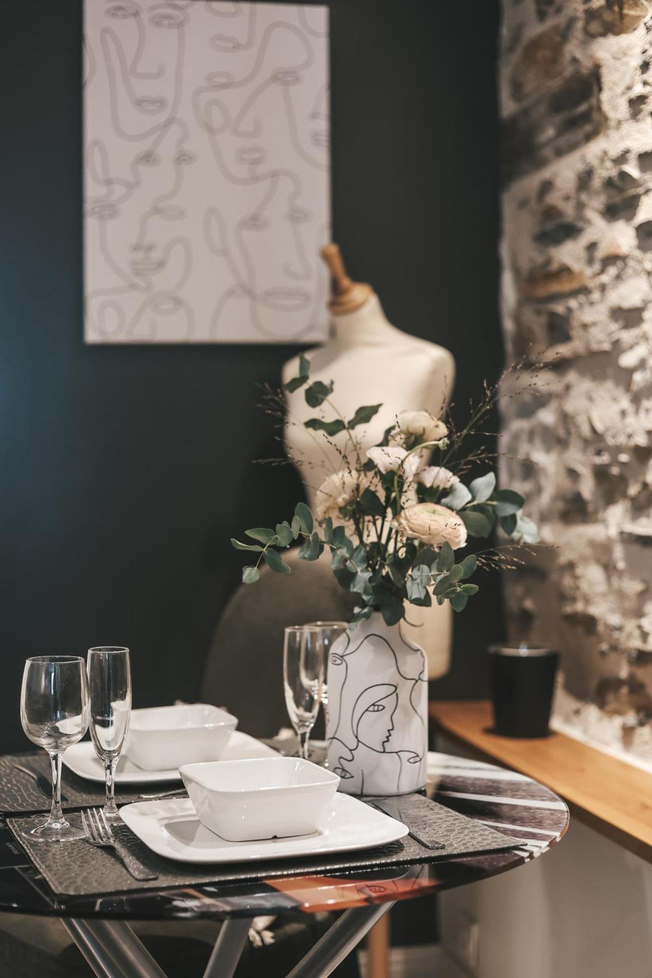 Suit'Home Commerce Анже Экстерьер фото