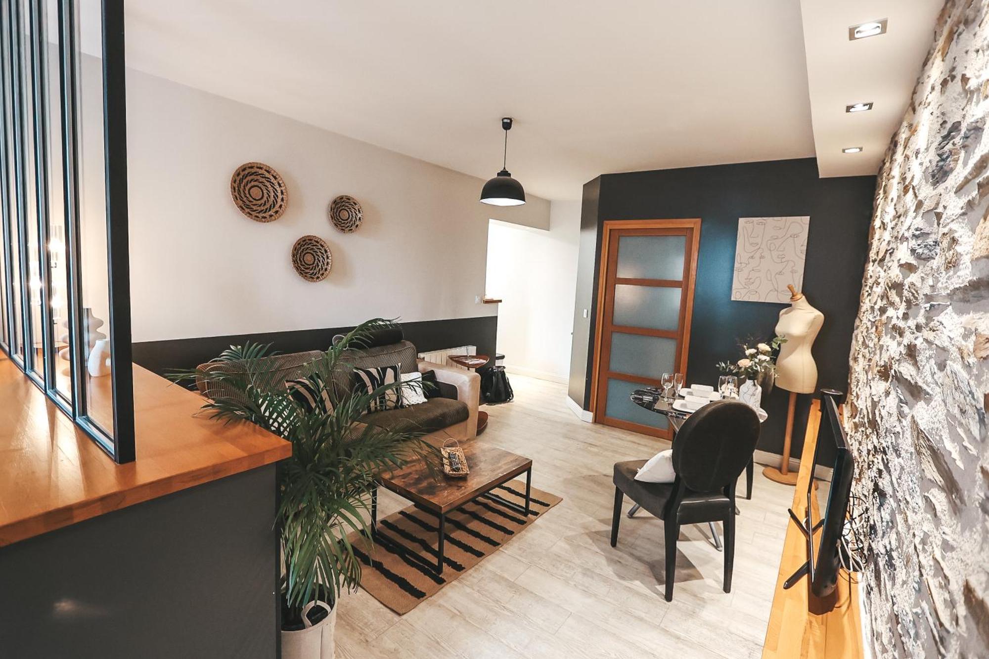 Suit'Home Commerce Анже Экстерьер фото